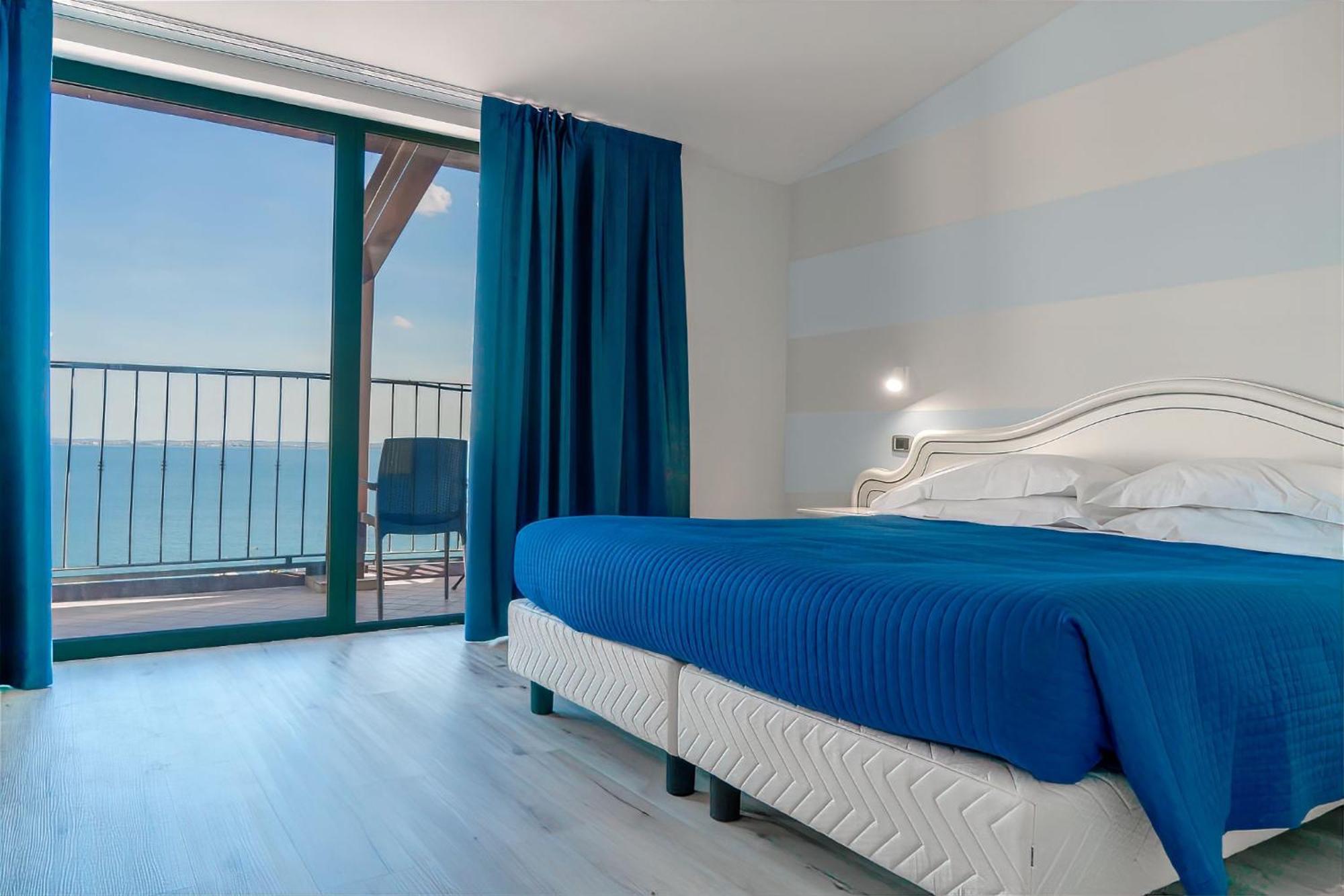 Ahg Riva Del Sole Hotel - Adults Only Moniga del Garda Exteriér fotografie